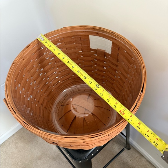 Longaberger 1987 Storage Brown Woven Basket With Liner - Picture 2 of 10